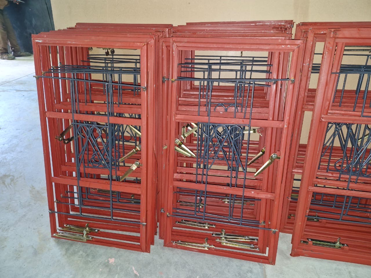 STEEL WINDOW C1H B/G